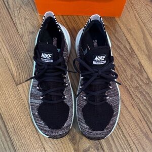 Nike Free Training Women Burgundy, Pink & White Sneakers